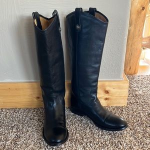 Like new Melissa Button Frye boots